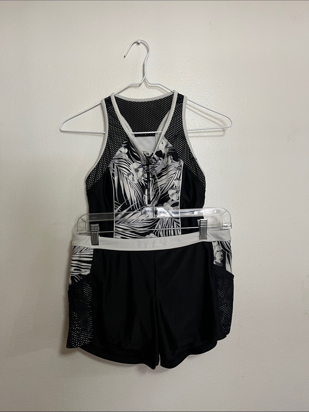 Black & White Tropical-Print Women's Swim top with Shorts